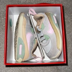 Nike crib shoes